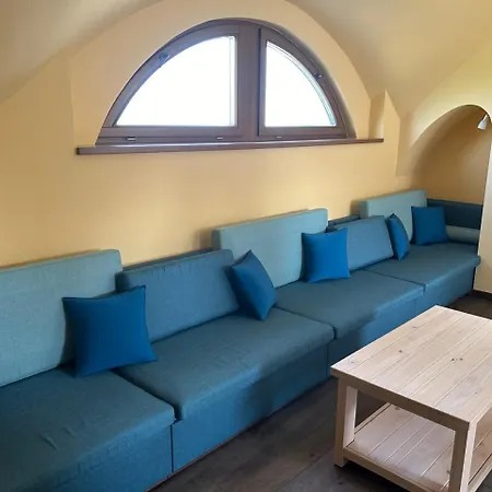 Vila Borbora Borhaz *