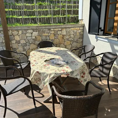 Borbora Borhaz Vila Vászoly